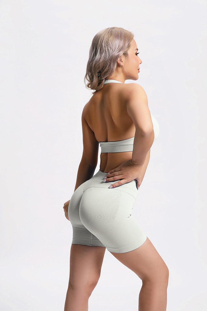 Beau | Hochleistungs-Scrunch-Shorts – Elfenbein