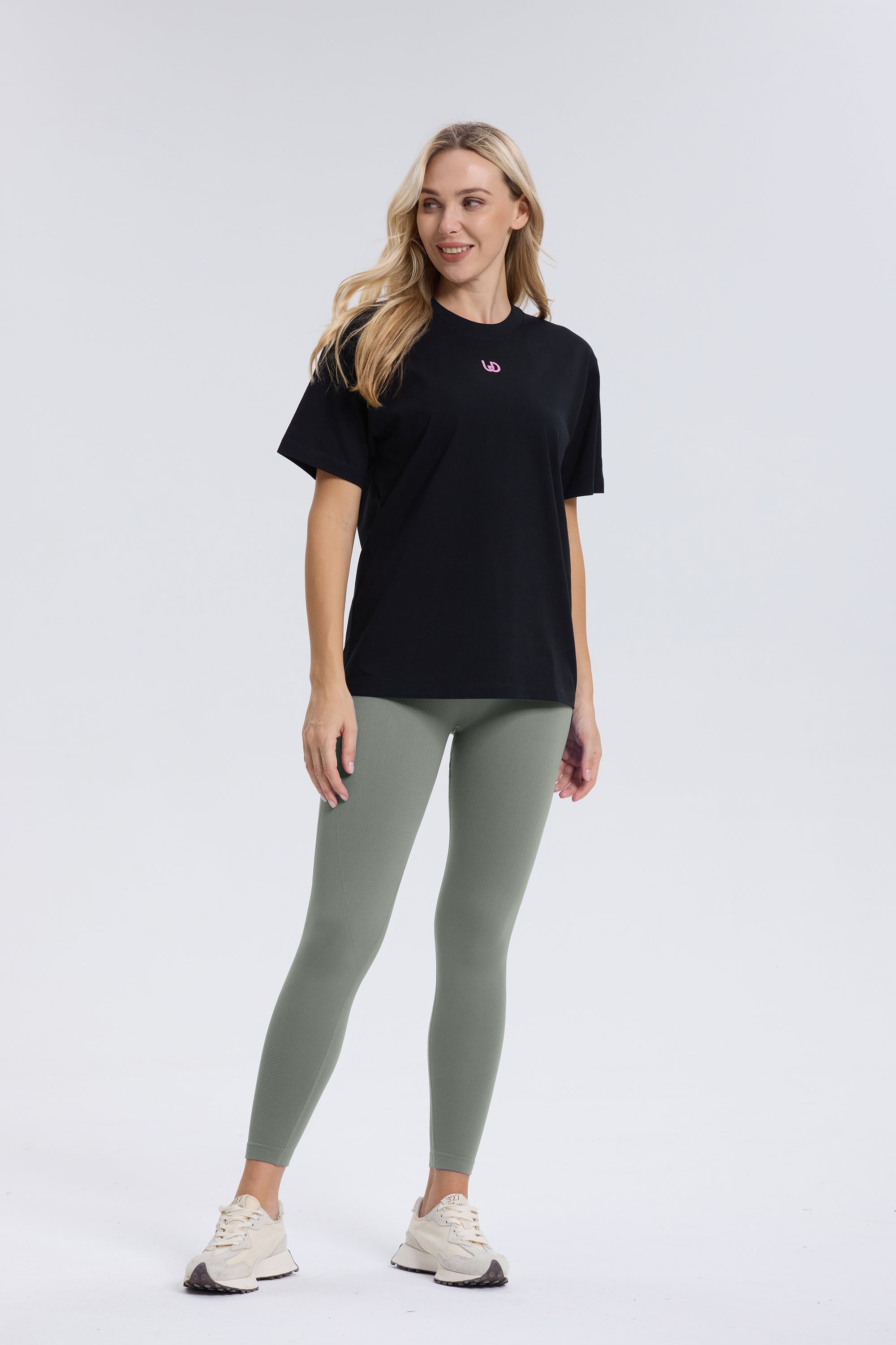 LIMITED EDITION Ultimate Gainz | Muscle Mommy Shirt - Black